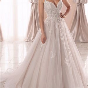 Stella York Bridal Gown 6886